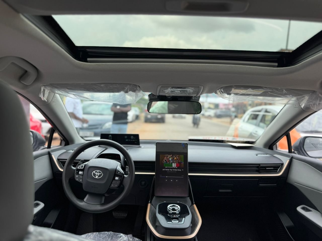 TOYOTA BZ3 - Image 5