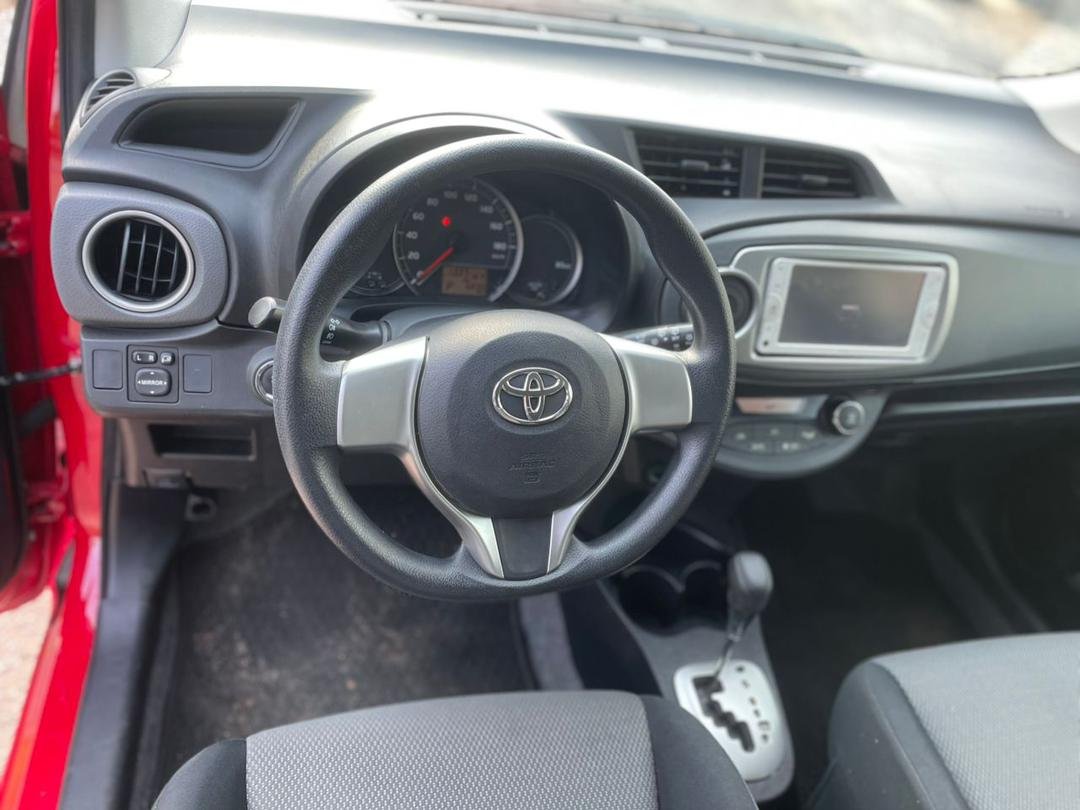 TOYOTA VITZ - Image 9