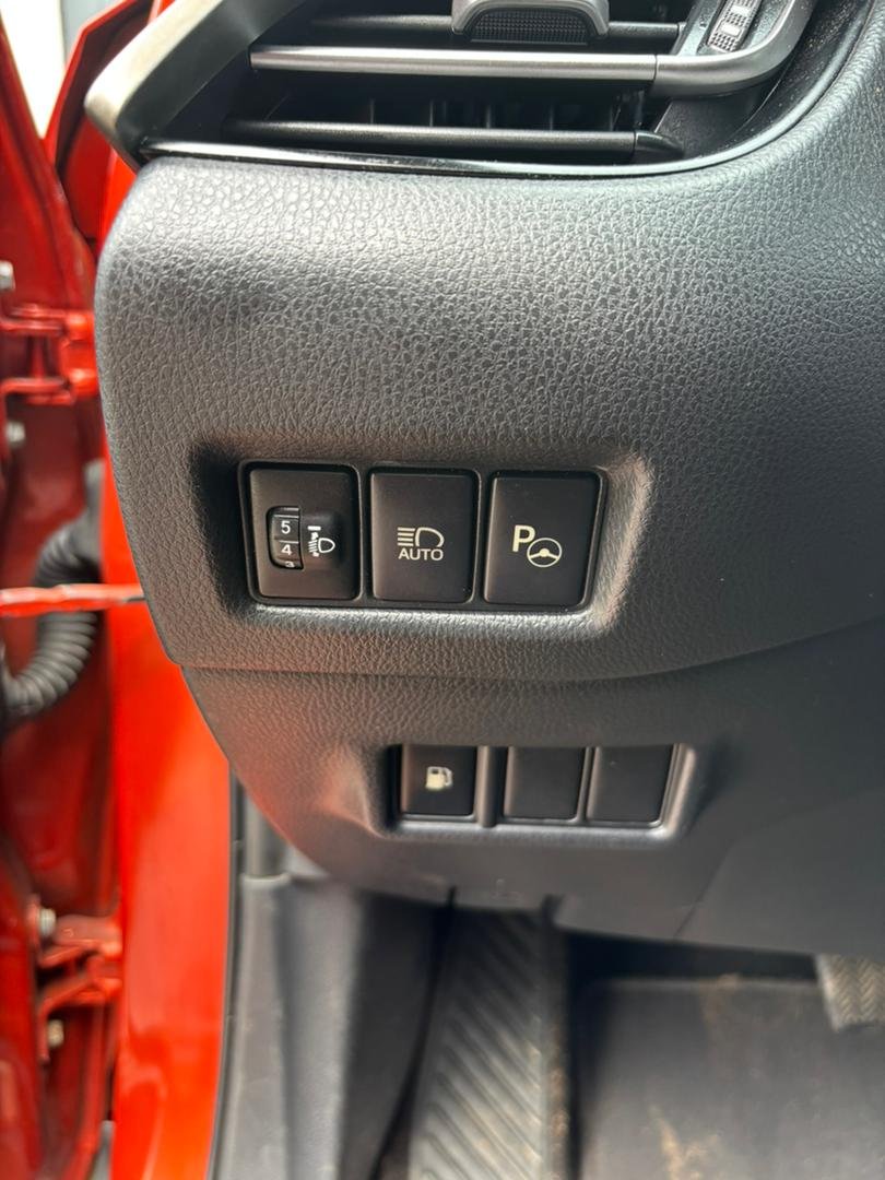 TOYOTA CHR - Image 10