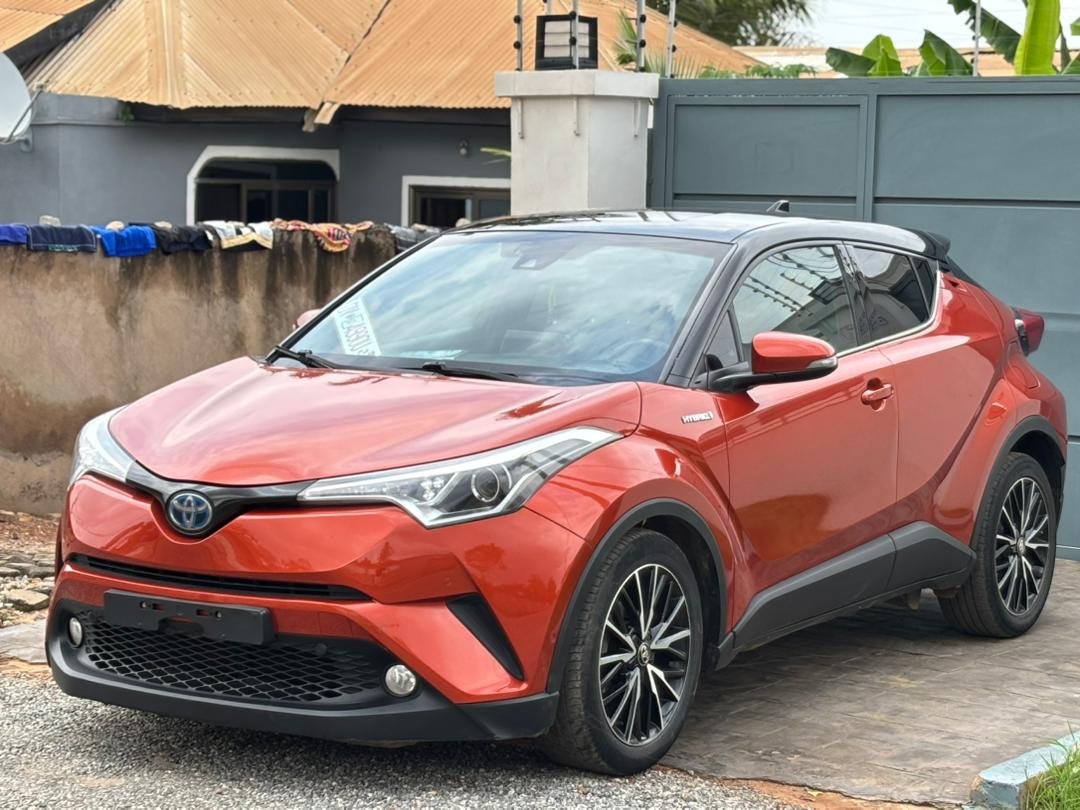 TOYOTA CHR - Image 11