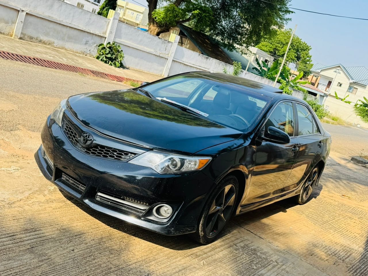 TOYOTA CAMRY SE 2014 - Image 2
