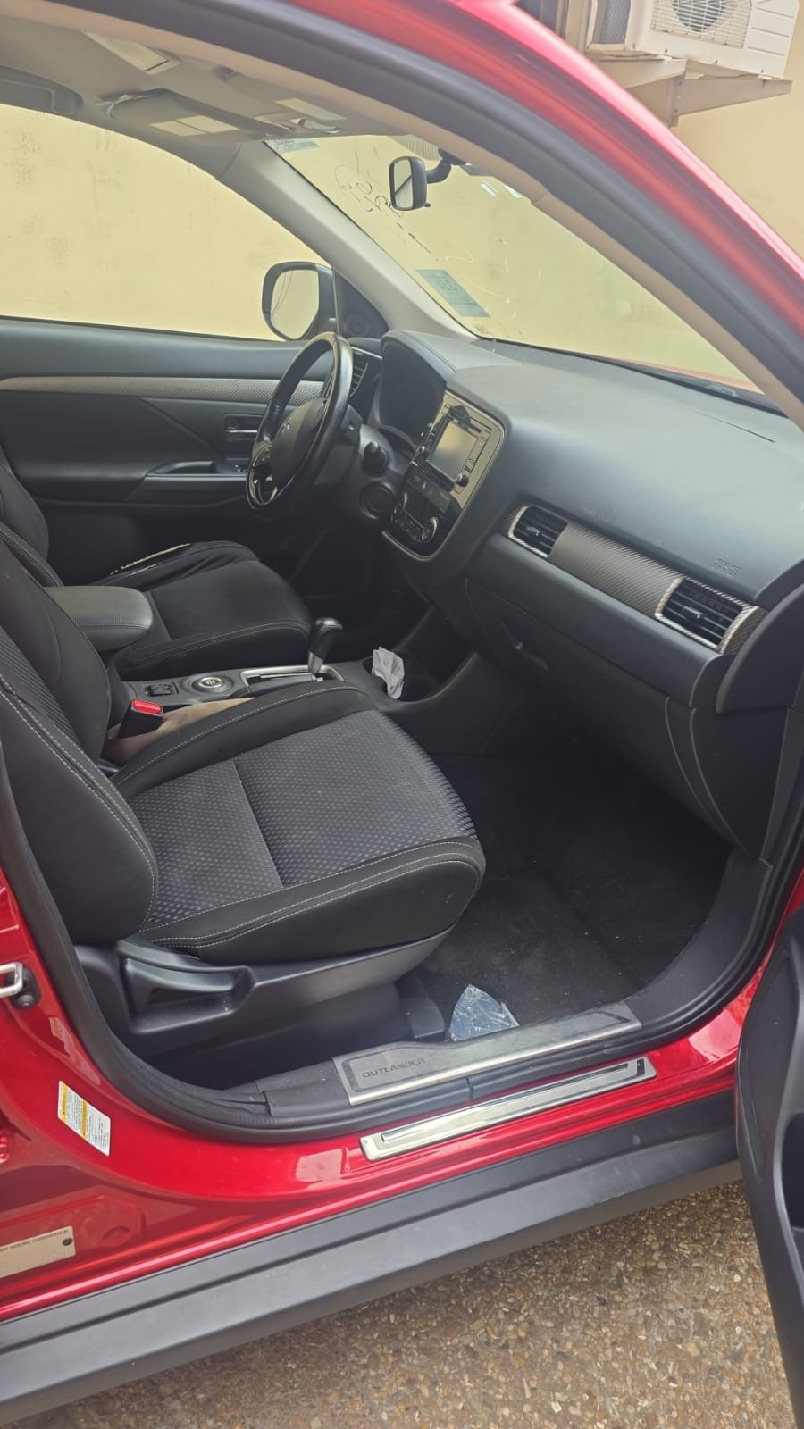 MITSUBISHI OUTLANDER SE 2017 - Image 3